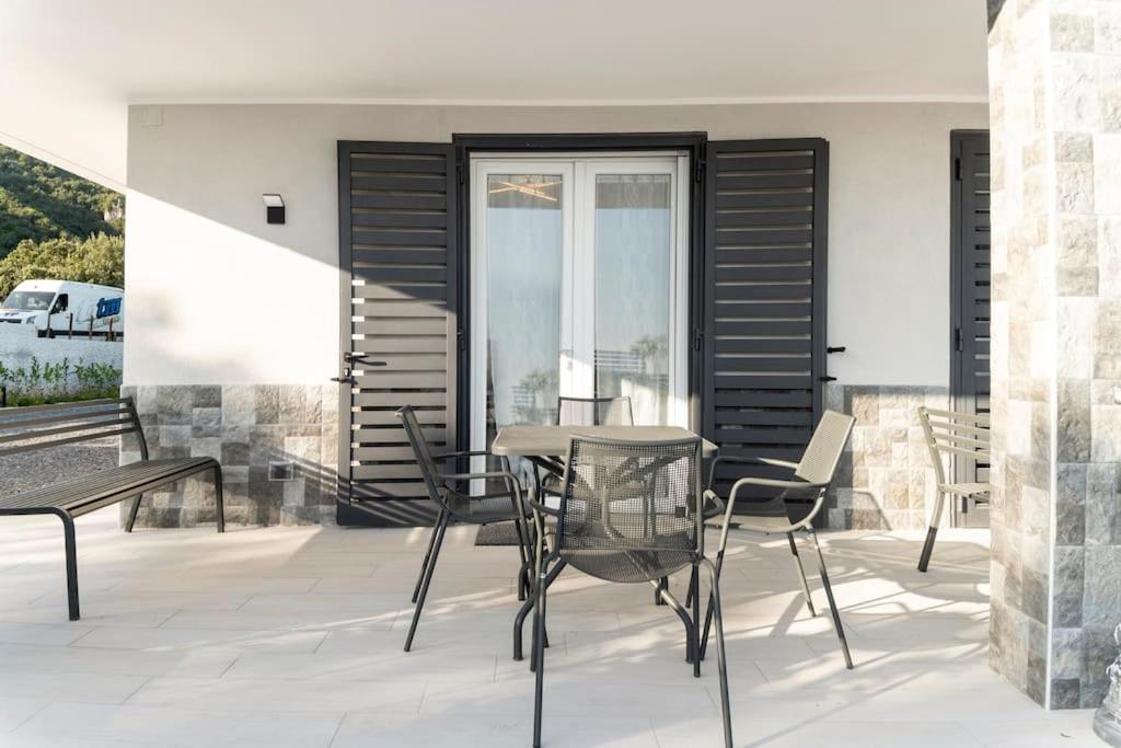 Appartamento Emma Con Piscina - Vista Mare"Tenuta Croce" Салерно Екстериор снимка