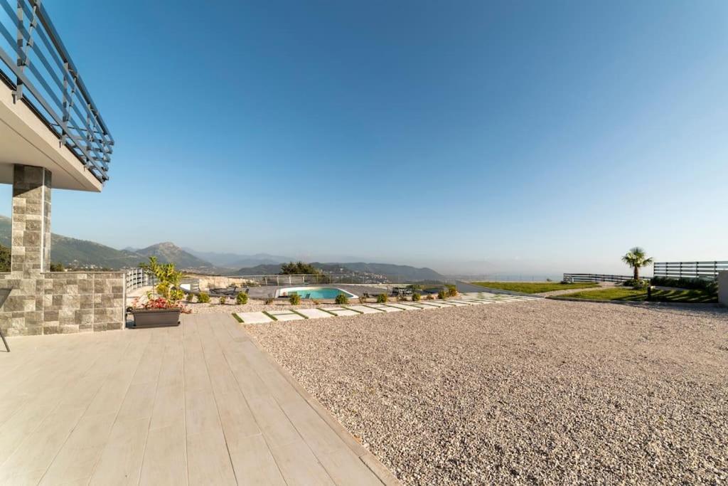 Appartamento Emma Con Piscina - Vista Mare"Tenuta Croce" Салерно Екстериор снимка